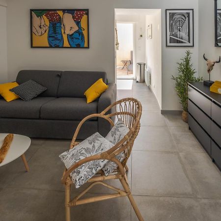 Appartement Terrasse Climatise Calme En Centre-Ville L'Isle-sur-la-Sorgue Exterior photo