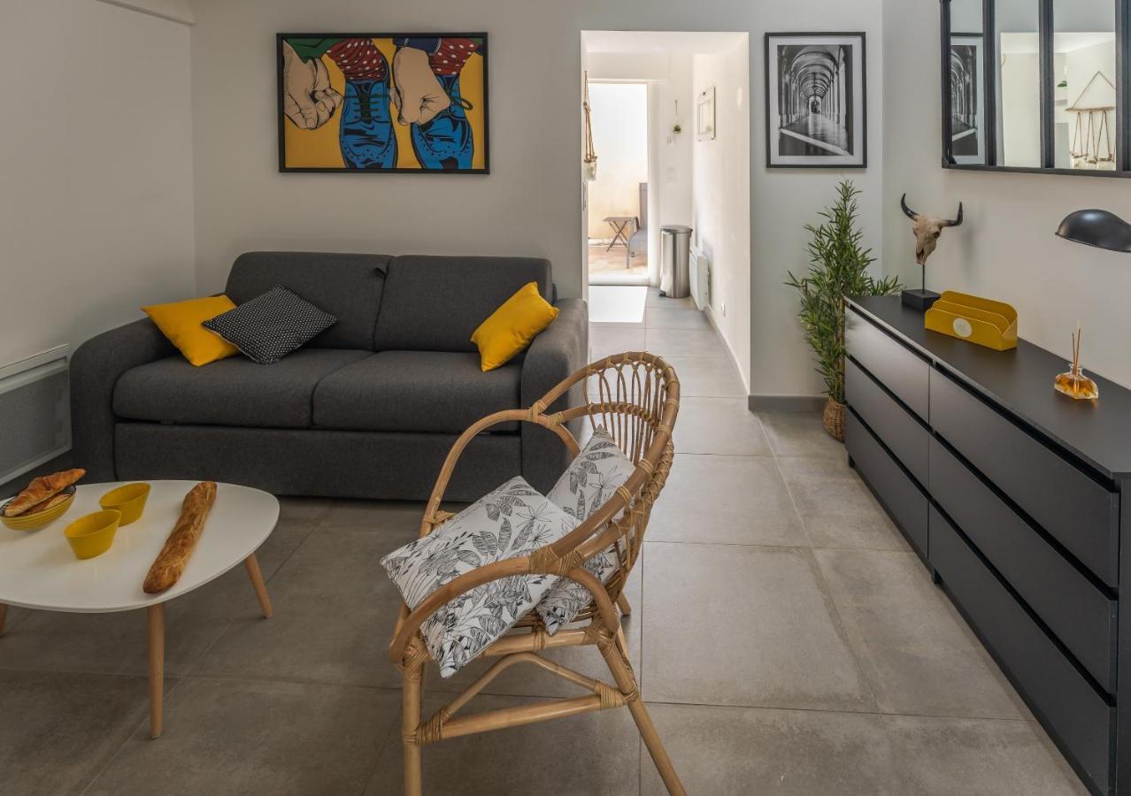 Appartement Terrasse Climatise Calme En Centre-Ville L'Isle-sur-la-Sorgue Exterior photo